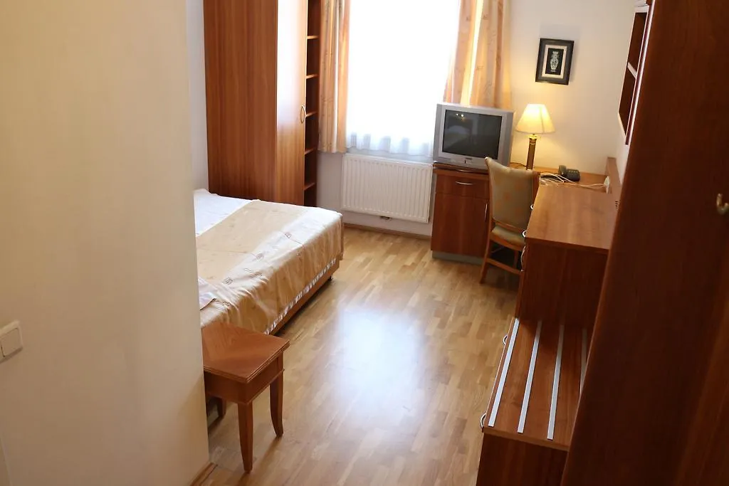 Hotel Wasserpalast - Breakfast For Free!!! 그라츠 2*,