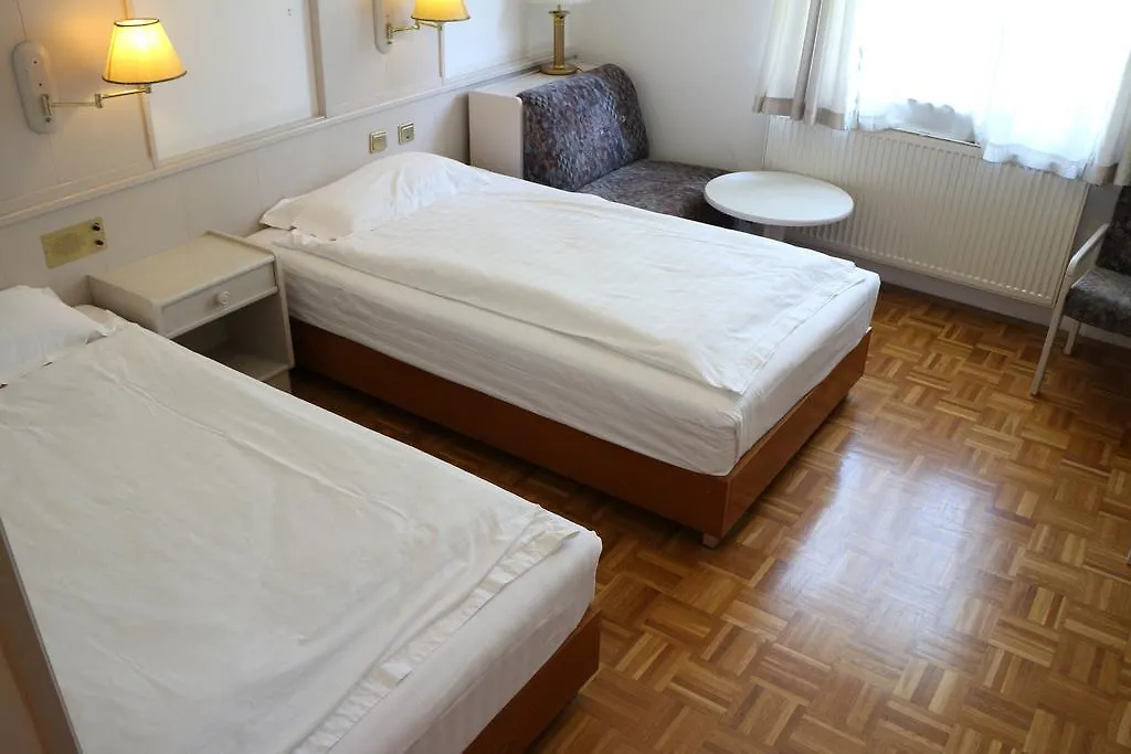 Hotel Wasserpalast - Breakfast For Free!!! غراتس