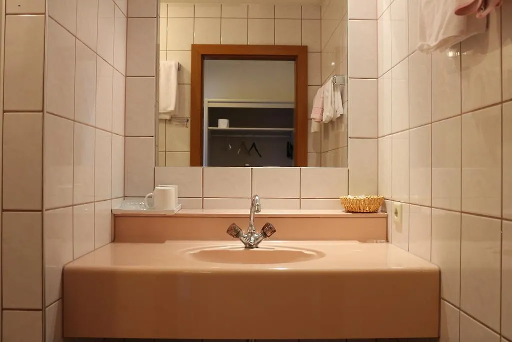 Hotel Wasserpalast - Breakfast For Free!!! Graz Austria