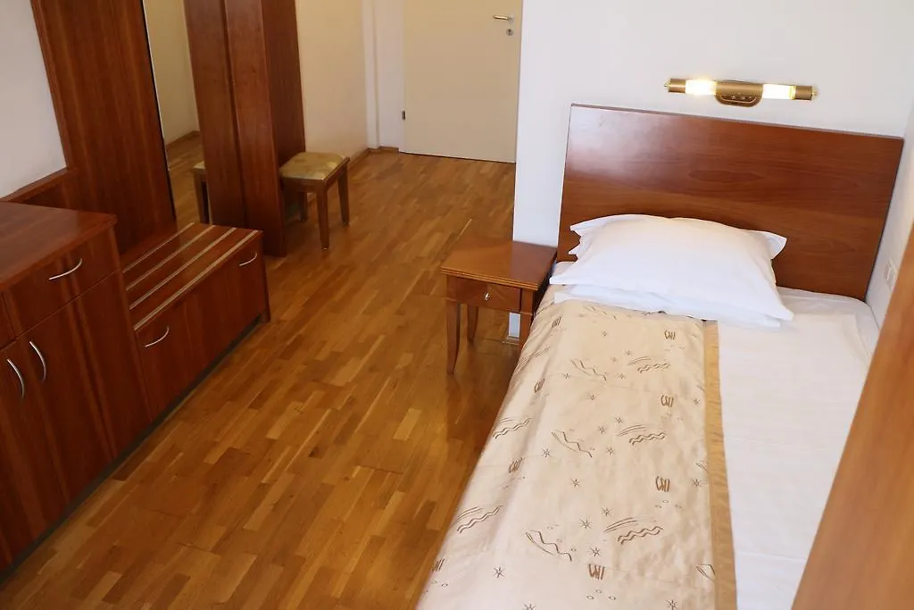Hotel Wasserpalast - Breakfast For Free!!! غراتس